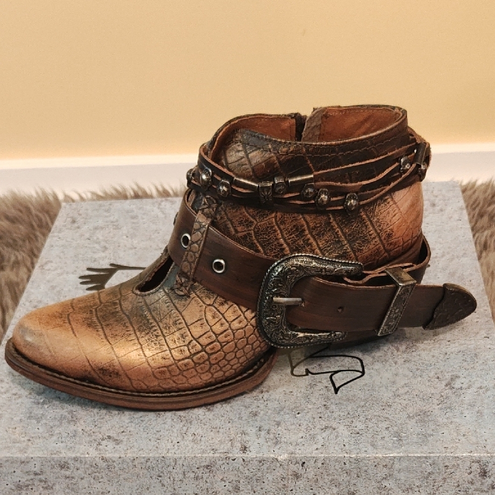 FREEBIRD by Steven Saloon Size 11 Western Boots